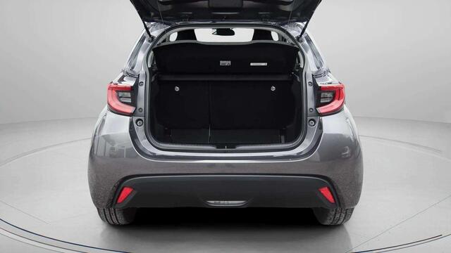 Toyota YARIS 1.5 HYBRID TEAM DYNAMIC NAVI-CARPLAY LED CAMERA WINTER PACK