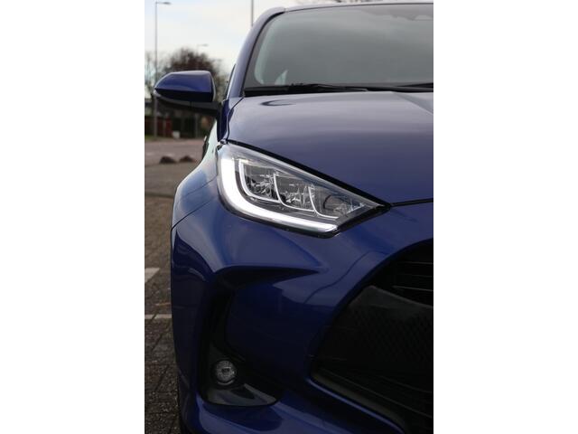 Toyota YARIS 1.5 Hybrid Comfort Automaat | camera | stoelverwarming | cruise ctrl