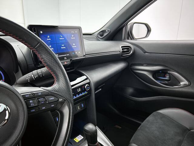 Toyota YARIS Cross 1.5 Hybrid GR Sport | Panoramadak | Dodehoek detector | Head up Display | JBL | Elektrische Achterklep |