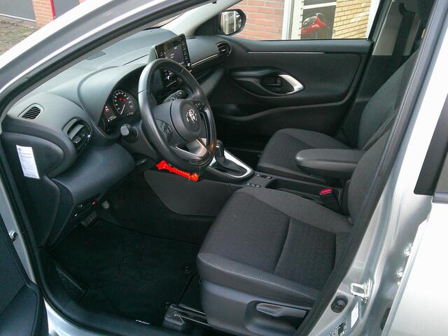 Toyota YARIS 1.5 Hybrid Active Trekhaak Pdc V+A