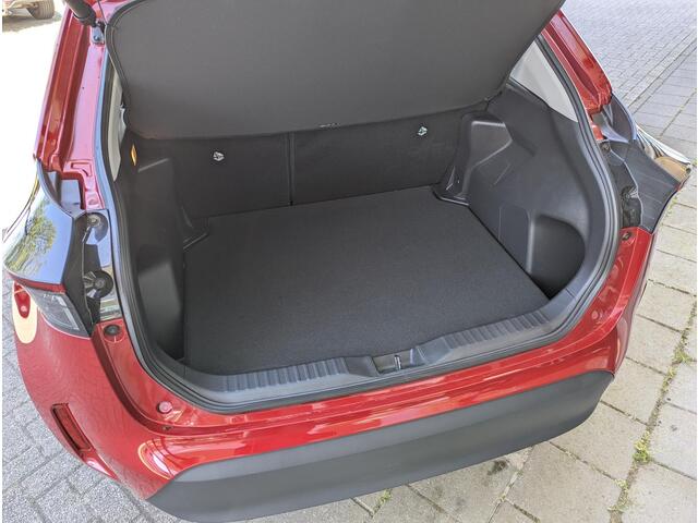 Toyota YARIS Cross 1.5 Hybrid Dynamic Limited | HUD | Elek. achterklep | Stoel- stuurverwarming | DAB | Camera