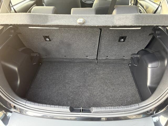 Toyota YARIS 1.5 Hybrid Active, navi, cruise, climate control