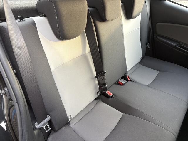 Toyota YARIS 1.5 Hybrid Active, navi, cruise, climate control