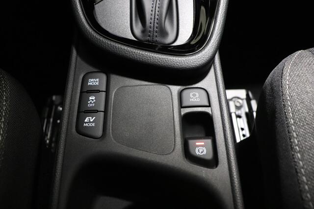 Toyota YARIS Cross 1.5 Hybrid 115 Dynamic, Comfort Pack, BSM, Stoel & Stuur verwarming, Inruilpremie ¤1.000,- !