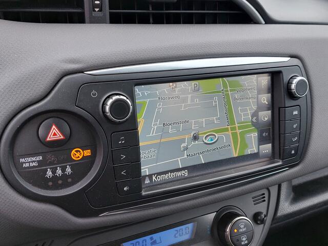 Toyota YARIS 1.5 Hybrid Automaat Trend 5-Deurs | Navi | Clima | Bluetooth Carkit+Streaming | Achteruitrijcamera | Stoelverwarming | Regensensor | Mistlampen | 15''lm