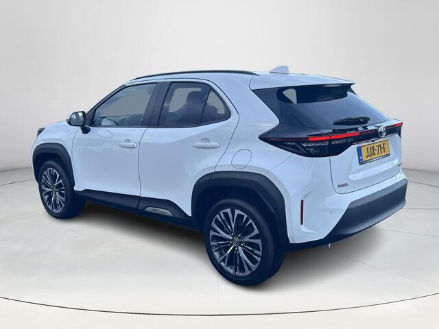 Toyota YARIS Cross 1.5 Hybrid Executive **STOEL EN STUURWIELVERWARMING/ DODEHOEK DETECTIE/ NAVIGATIE/ 36 MAANDEN GARANTIE**