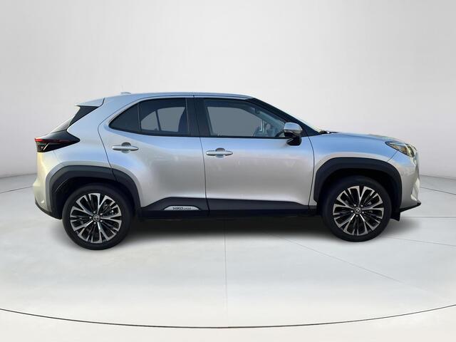 Toyota YARIS Cross 1.5 Hybrid Executive | Trekhaak | Panoramadak | Stoel- + stuurverwarming | Camera's rondom |