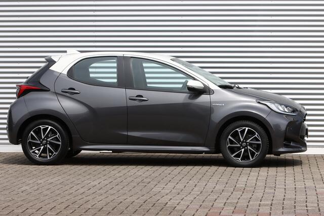 Toyota YARIS 1.5 Hybrid Style Iconic Head-Up / Safety Pack