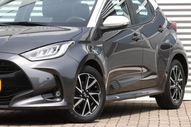 Toyota YARIS 1.5 Hybrid Style Iconic Head-Up / Safety Pack