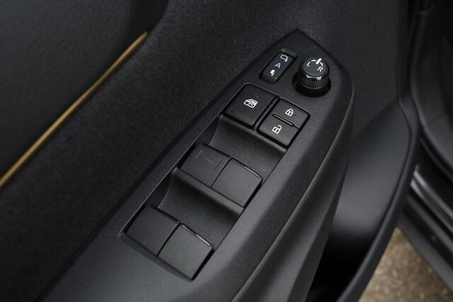 Toyota YARIS Cross 1.5 Hybrid Adventure AWD