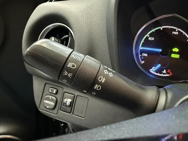 Toyota YARIS 1.5 Hybrid Energy Plus met trekhaak!