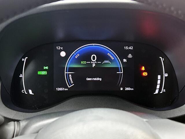 Toyota YARIS Cross 1.5 Hybrid Active | Stuur en stoelverwarming | NL velgen |