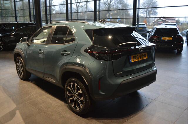 Toyota YARIS Cross 1.5 Hybrid 130 Team Player carplay camera cruise 17 inch !!