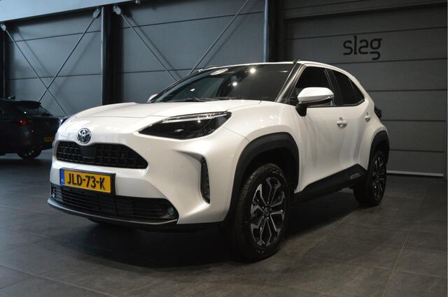 Toyota YARIS Cross 1.5 Hybrid 130 Team Player carplay camera cruise 17 inch !!