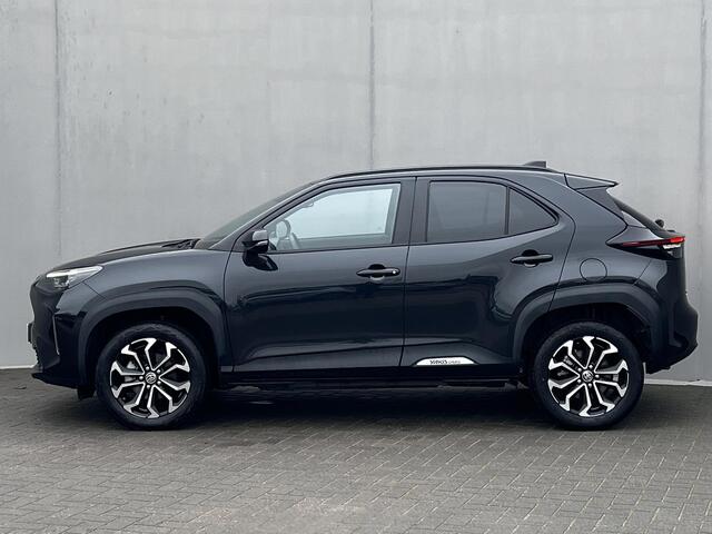 Toyota YARIS Cross 1.5 Hybrid 115 Dynamic Automaat / Fabrieksgarantie tot 05-2028 < 100.000km, tot 10 jaar mogelijk** / Navigatie via Apple Carplay Android / Stuur-, stoel- en voorruitverwarming / Camera / Adaptieve CC / 17" LM wielen /