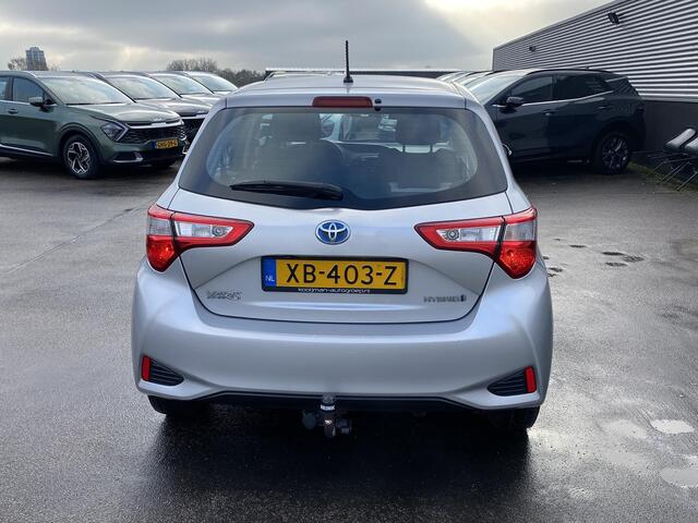 Toyota YARIS 1.5 Hybrid Active Automaat Nieuw geleverd 1e eigenaar, Achteruitrij camera, cruise control, centr. deurvergrendeling, NL-auto, boekjes compleet!