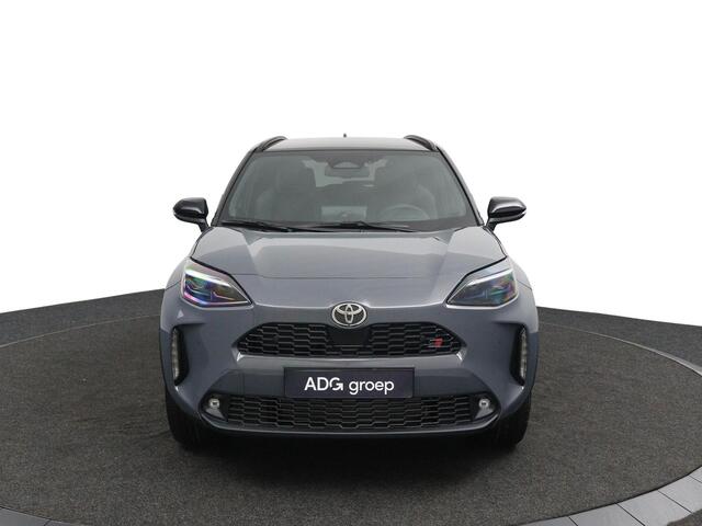 Toyota YARIS Cross 1.5 Hybrid 130 GR Sport | GR Sport Plus Pack | Nieuwe Auto | Panoramadak | JBL | Stoelverwarming |