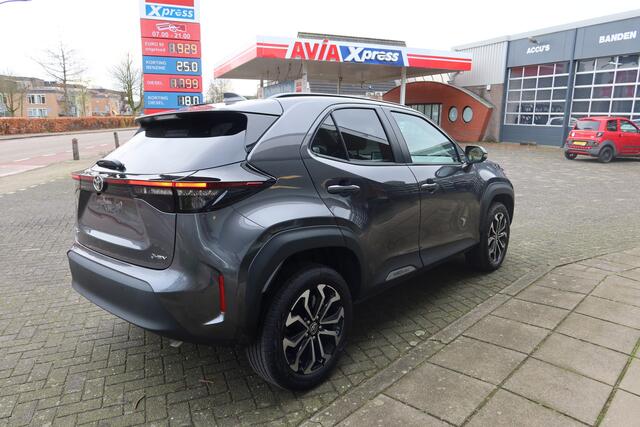 Toyota YARIS Cross 1.5 Hybrid 130PK Dynamic * NIEUW* STUUR - STOEL verwarming !