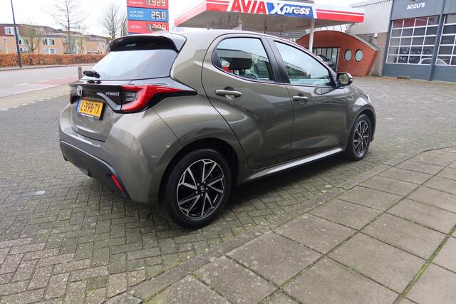 Toyota YARIS 1.5 Hybrid Dynamic APPLE-CARPLAY / CAMERA