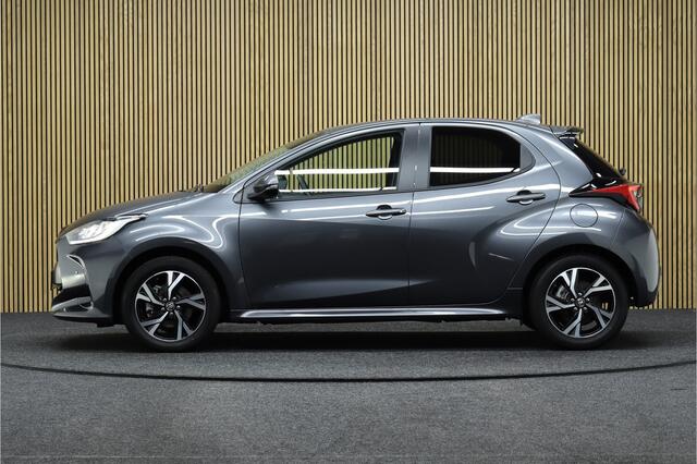 Toyota YARIS 1.5 Hybrid 115 Executive Edition | Facelift | Dodehoekdetectie | Parkeerhulp | Adaptive-cruise | Maps Navigatie | Apple Carplay & Android Auto | Camera | Keyless | Clima