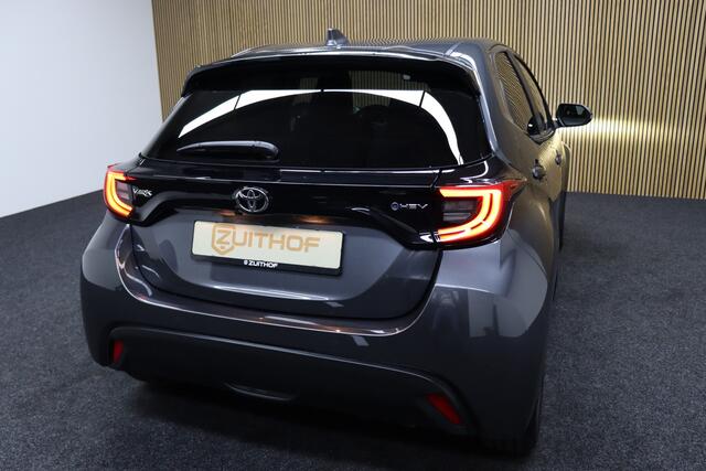 Toyota YARIS 1.5 Hybrid 115 Executive Edition | Facelift | Dodehoekdetectie | Parkeerhulp | Adaptive-cruise | Maps Navigatie | Apple Carplay & Android Auto | Camera | Keyless | Clima