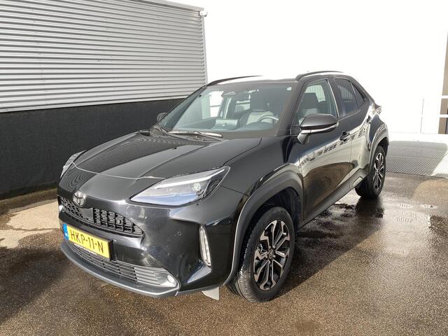 Toyota YARIS Cross 1.5 Hybrid 115 First Edition Navigatie Apple CarPlay/Android Auto, stoel- & stuurverwarming, keyless, parkeersensoren v&a, ACC, achteruitrij camera
