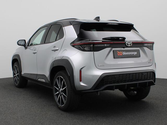Toyota YARIS Cross 1.5 Hybrid GR Sport 130PK Aut. 18" LM Velgen, Elektr. Achterklep, Keyless, Achteruitrijcamera, Navi, Side Assist, Stoel-Stuurverwarming, Voorruitverwarming