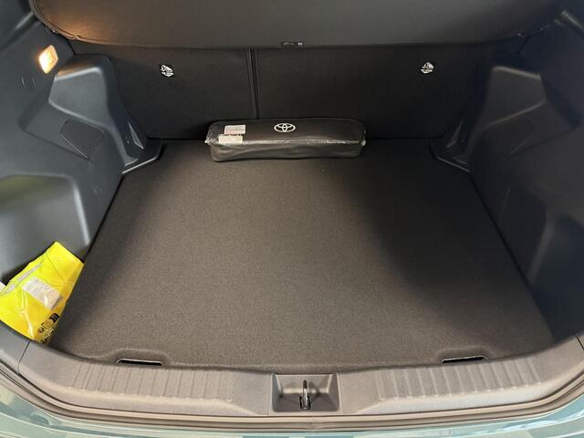 Toyota YARIS Cross 1.5 Hybrid 115 Dynamic Nieuw! Direct leverbaar! ¤ 2000,- inruilpremie! Meerdere kleuren snel leverbaar!