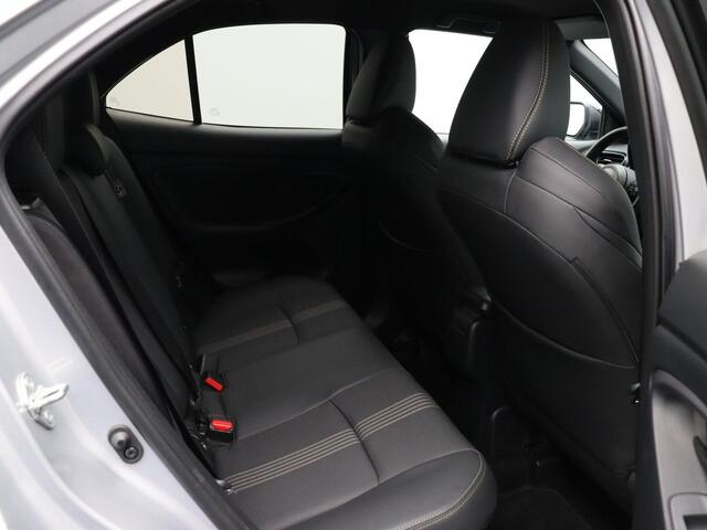 Toyota YARIS Cross 1.5 Hybrid Adventure | JBL | Head Up Display | Elektrische klep |