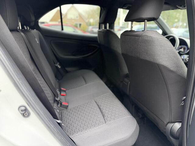 Toyota YARIS Cross 1.5 Hybrid First Edition Apple/Android, Cruise control, Achteruitrijcamera , All-in Rijklaarprijs