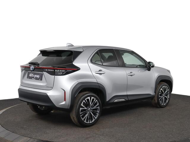 Toyota YARIS Cross 1.5 Hybrid Executive | 360 graden camera | Panoramadak | Stoelverwarming |