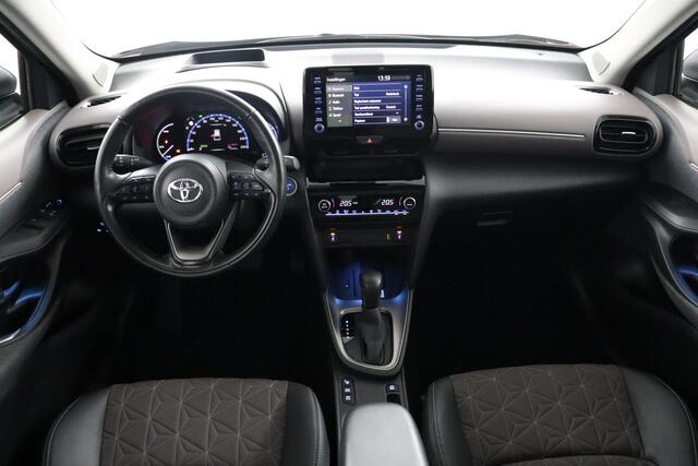 Toyota YARIS Cross 1.5 Hybrid Executive | 360 graden camera | Panoramadak | Stoelverwarming |