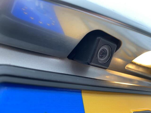 Toyota YARIS 1.5 Hybrid Trend Automaat, achteruitrij camera, cruise control, elektr. climate control, navigatie, start/stop systeem, boekjes compleet