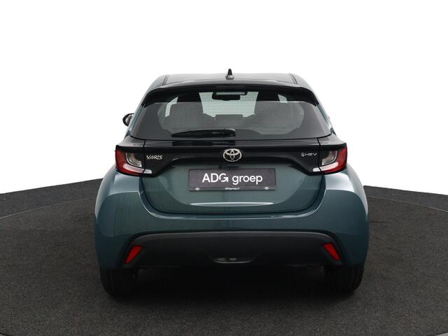 Toyota YARIS 1.5 Hybrid 115 Comfort | ADG XMAS EDITION | Lichtmetalen Velgen | Achteruitrijcamera | Apple Carplay | Android Auto |