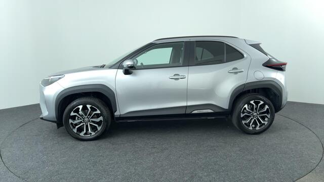 Toyota YARIS Cross 1.5 Hybrid Dynamic | Trekhaak | Navigatie | All seasonbanden | RIJKLAAR