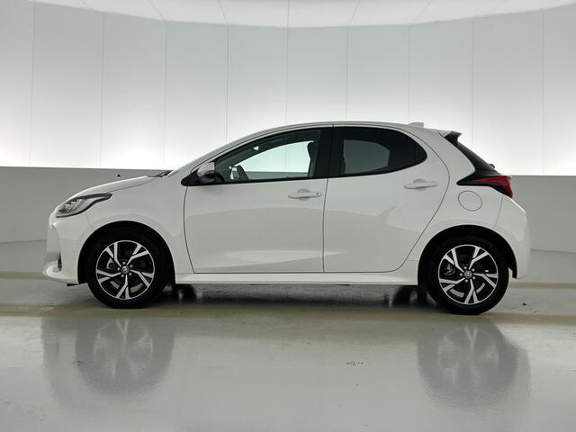 Toyota YARIS 1.5 Hybrid Dynamic | Limited | Full map navigatie |