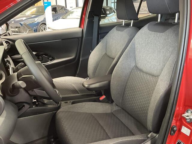 Toyota YARIS Cross 1.5 Hybrid 115 Dynamic **COMFORT PACK/ NIEUWE AUTO/ DIRECT LEVERBAAR**