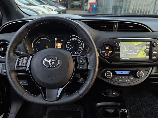 Toyota YARIS 1.5 Hybrid Executive, Zondag OPEN!