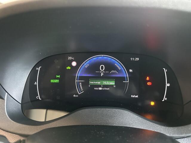 Toyota YARIS 1.5 Hybrid 115 Dynamic NIEUW! Direct leverbaar! ¤ 1000,- inruilpremie!