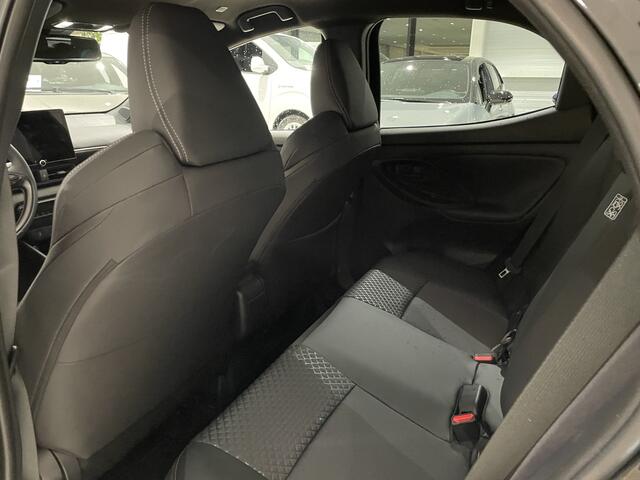 Toyota YARIS 1.5 Hybrid 130 Executive | Demo | Apple Carplay | Android Auto | Fabrieksnavigatie | 17 inch LM-velgen |