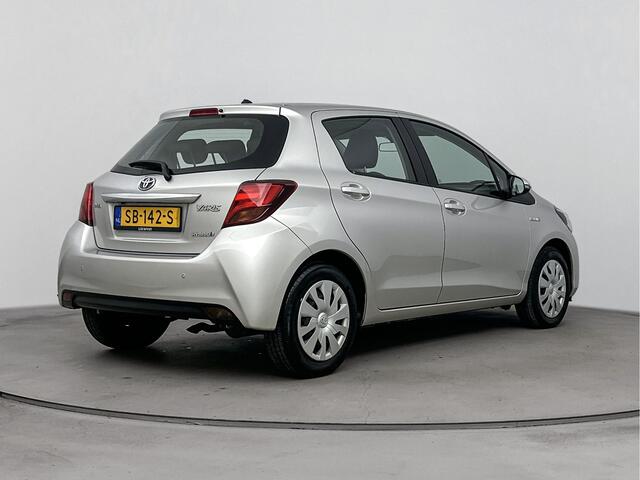 Toyota YARIS 1.5 Hybrid Lease Limited Bi-Tone | Navigatie | Parkeercamera | Cruise Control |