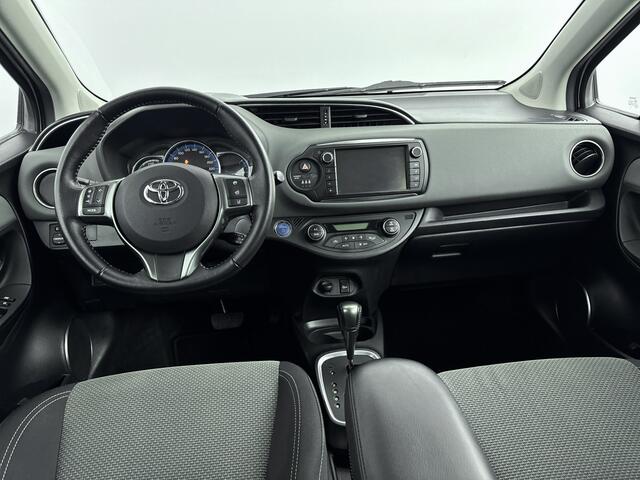Toyota YARIS 1.5 Hybrid Lease Limited Bi-Tone | Navigatie | Parkeercamera | Cruise Control |