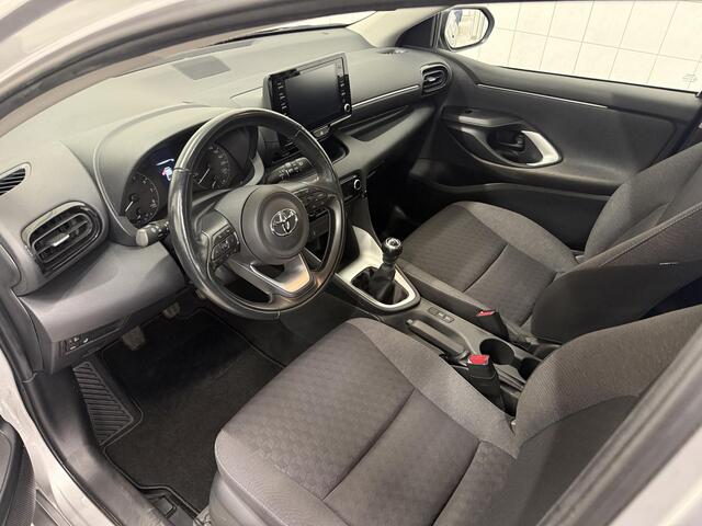 Toyota YARIS 1.5 VVT-i Carplay / Stuur & Stoelverwarming / LMV