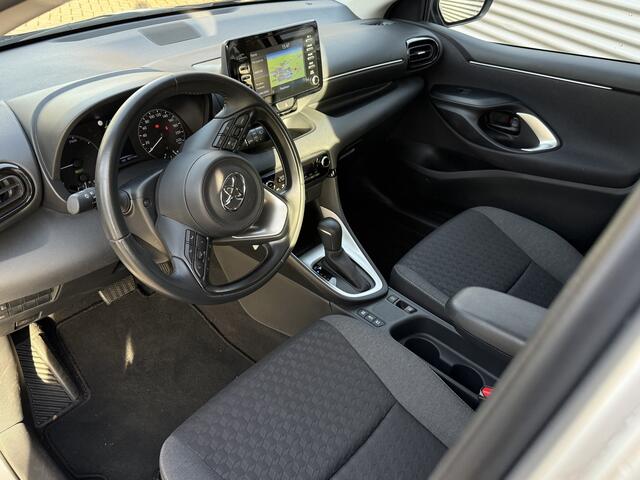 Toyota YARIS 1.5 Hybrid Active Automaat!! | Camera | Clima | Navigatie | Allseason Banden | Cruise | Ndl Auto | RIJKLAARPRIJS INCL 12 MAANDEN GARANTIE EN BEURT