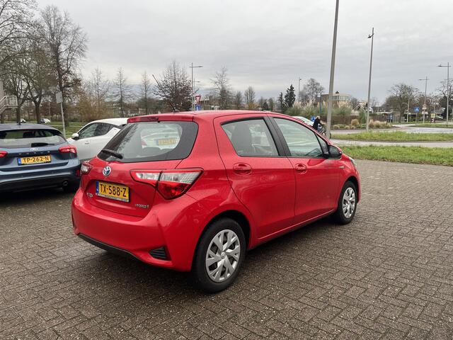 Toyota YARIS 1.5 Hybrid Active Cruise Acamera Klima Nap