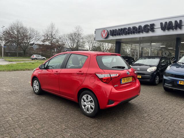 Toyota YARIS 1.5 Hybrid Active Cruise Acamera Klima Nap