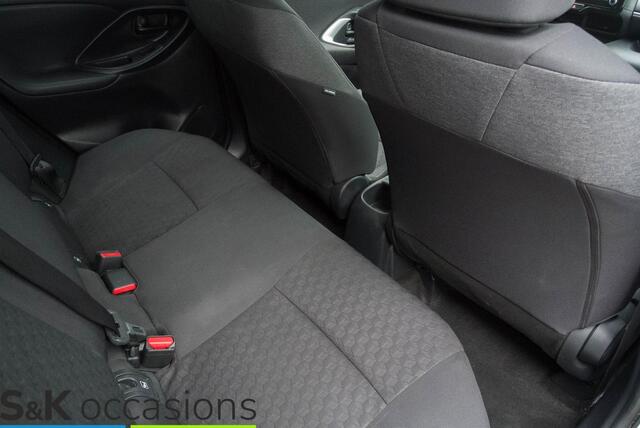 Toyota YARIS 1.5 VVT-i Dynamic PDC ACC Camera Lane Assist