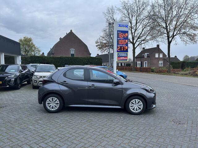 Toyota YARIS 1.5 VVT-i Active