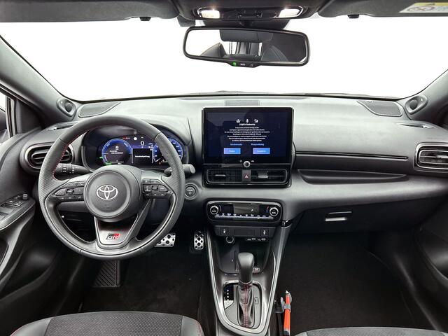 Toyota YARIS 1.5 Hybrid 130 GR Sport | Apple Carplay & Android Auto | Parkeercamera | *