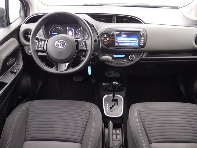 Toyota YARIS 1.5 Hybrid Active HANDGAS / MINDERVALIDE AANPASSING / NAVI / CAMERA / CLIMA / CRUISE / NL-AUTO